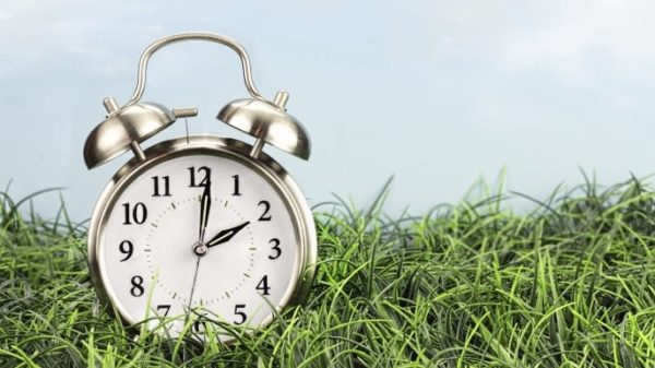 , 4 Easy Ways to Get Back the Hour You&#8217;ll Lose this Weekend